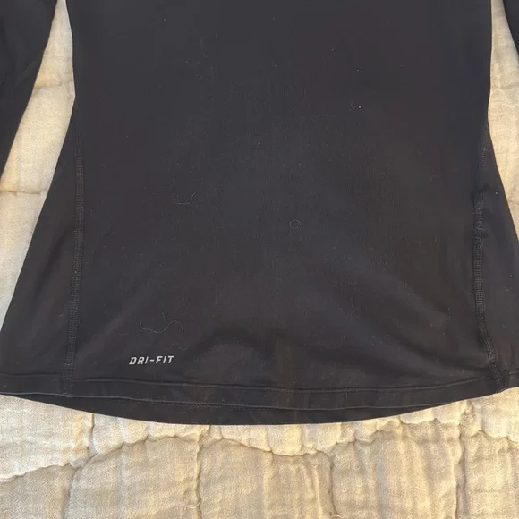 Nike dry fit black pullover - Picture 3 of 5